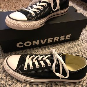 Black Converse All Star low top/ Almost New